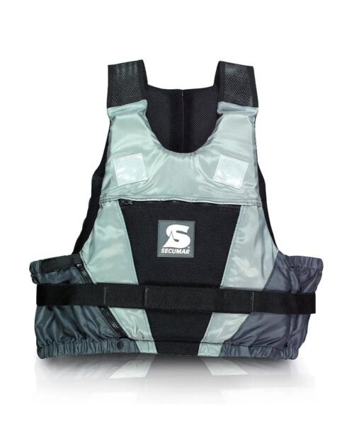 Die Rettungsweste Secumar Schwimmweste Jump verfügt über ein elegantes grau-schwarzes Design, ein auffälliges Logo auf der Vorderseite und verstellbare Riemen. | Schäffeler Wassersport